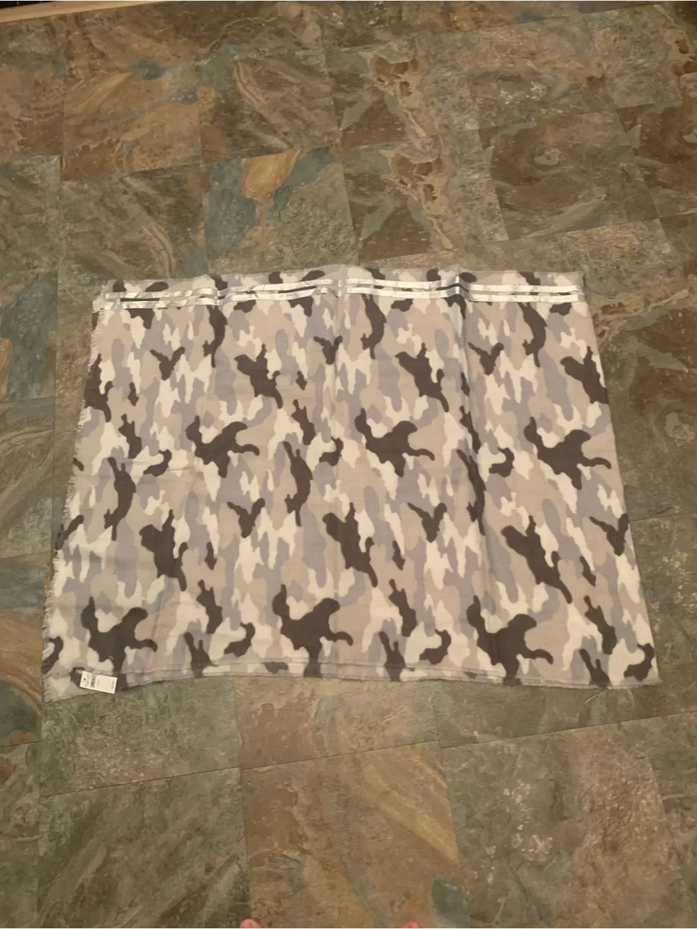 Aerie grey camo blanket scarf, NWT